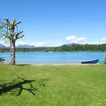 Seehaus Blue Faak By Interhome Casa de Férias Faak am See
